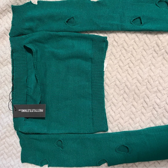 Pretty Little Thing Bandeau with Sleeves <3 - Picture 1 of 1